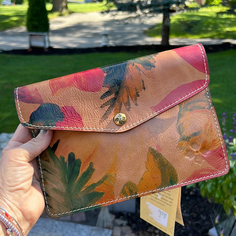 Patricia Nash portfolio bag